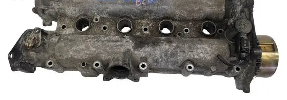 Volkswagen Golf V Rocker cam cover 