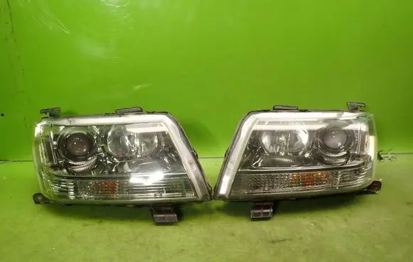 Suzuki Grand Vitara II Headlights/headlamps set 