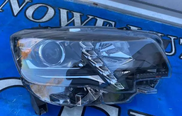 Peugeot Rifter Headlight/headlamp 9816827180