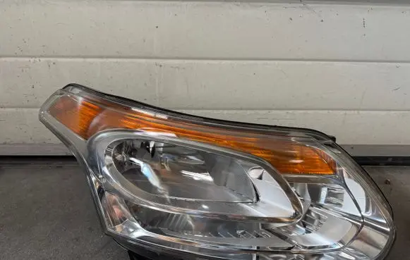 Citroen C3 Picasso Headlight/headlamp 9681806180