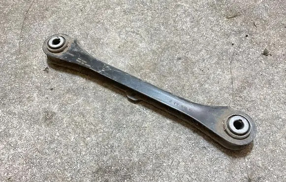 Volvo XC40 Rear upper control arm/wishbone 24423A