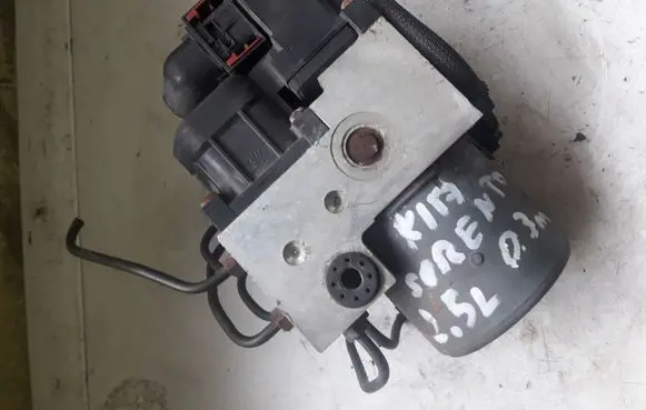KIA Sorento ABS Pump 589103E310
