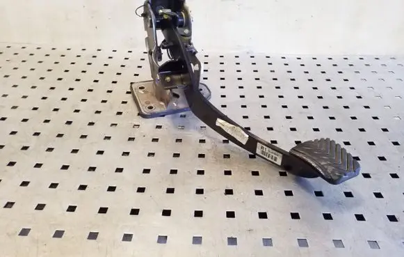 Clutch pedal