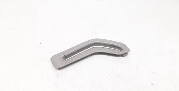 Volvo XC90 Seat belt trim 