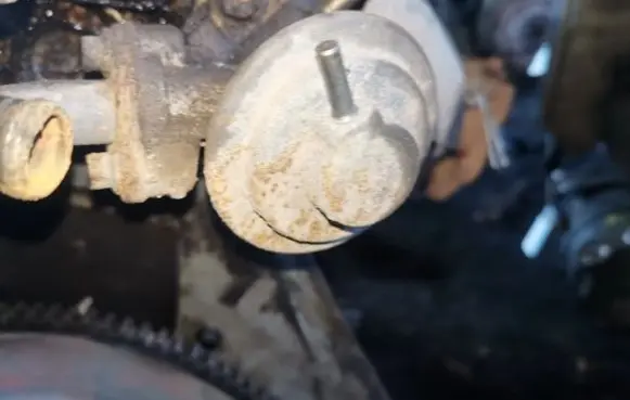 Chrysler Neon I EGR valve