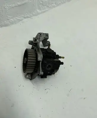 Fuel injection high pressure pump