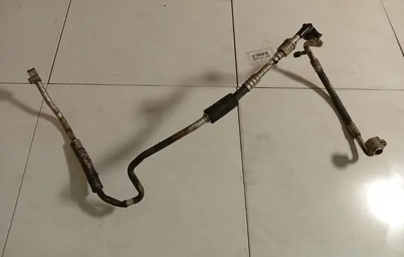 Skoda Fabia Mk2 (5J) Air conditioning (A/C) pipe/hose 
