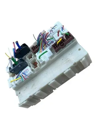 Nissan Qashqai J12 Fuse module 243506RA0B 3H301115 1738DB