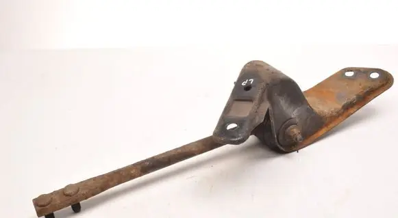 Nissan 240ZX, 280ZX, 300ZX Engine mounting bracket 