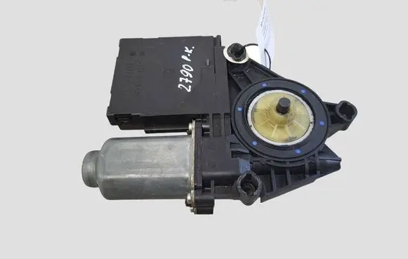 Skoda Octavia Mk2 (1Z) Front door window regulator motor 1T0959701AA 402301B 5K0959793A
