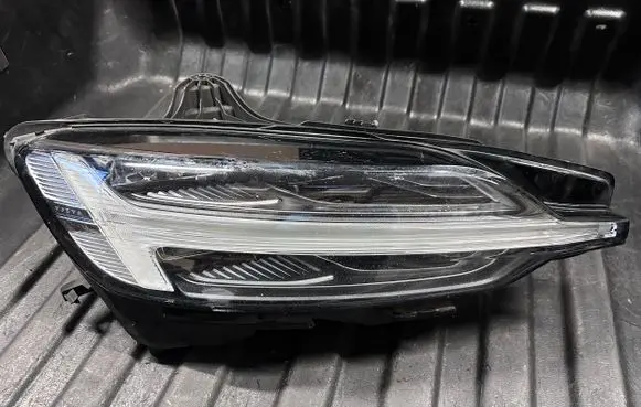 Volvo V60 Headlight/headlamp 3146822