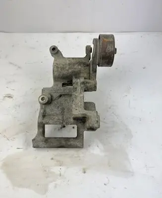 Toyota Land Cruiser (J120) Generator/alternator belt tensioner