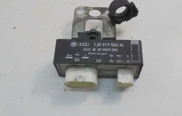 Skoda Fabia Mk1 (6Y) Fan control module 1J0919506M