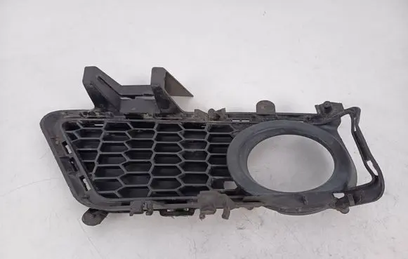 BMW 3 F30 F35 F31 Front fog light trim/grill 8062636