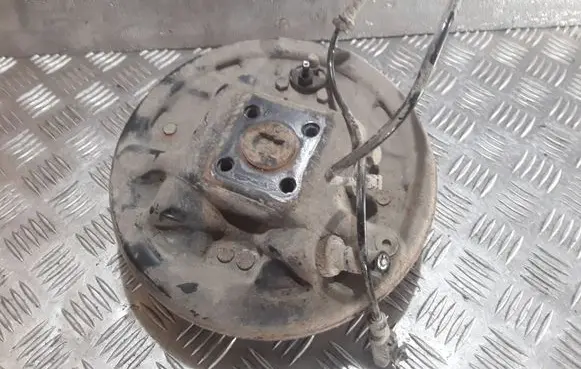 Nissan Note (E11) Rear wheel hub spindle/knuckle 8200896142