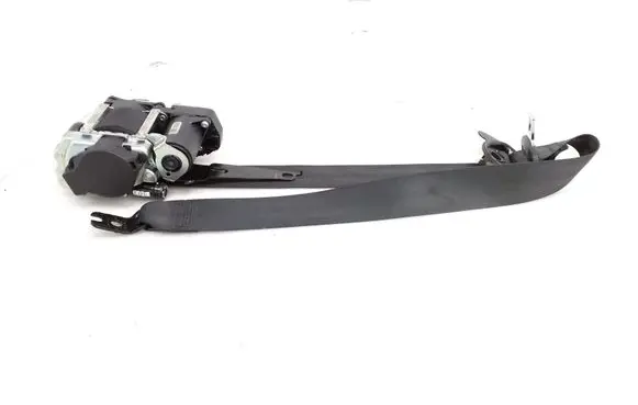 Volkswagen PASSAT B8 Front seatbelt 631627100C