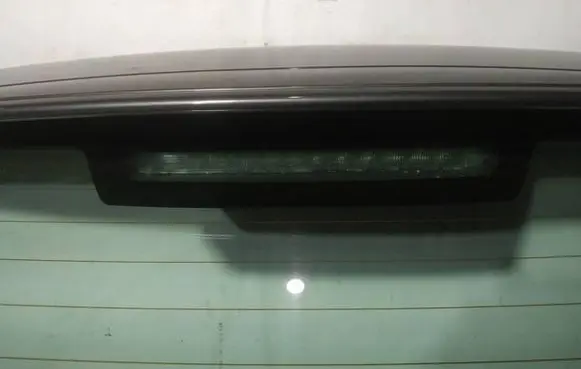 Volvo S40, V40 Third/center stoplight