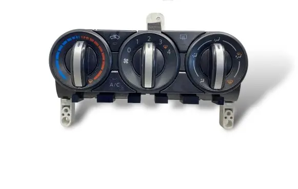 Nissan Qashqai Climate control unit