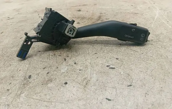 Skoda Octavia Mk2 (1Z) Wiper control stalk 1K0953519A 01203506 20350663196331