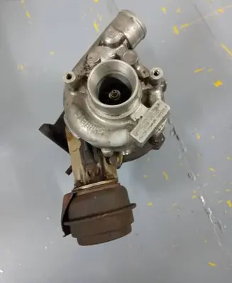 Audi A4 S4 B5 8D Turbo 028145702C