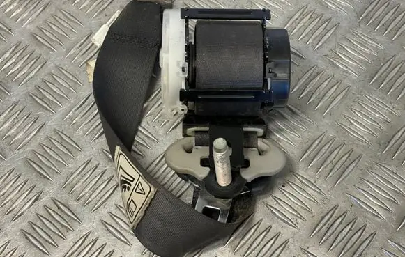 Honda CR-V Rear seatbelt 607863300A