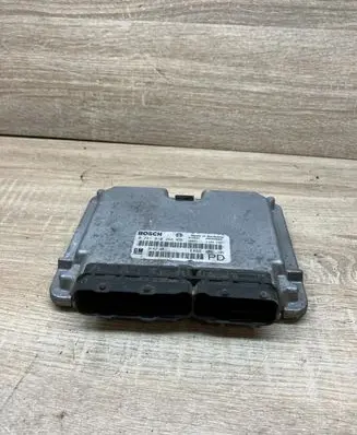 Opel Zafira A Engine control unit/module 24417169 0281010268