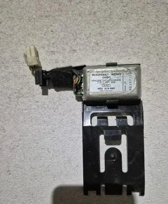 Audi A4 S4 B5 8D Antenna control unit 4B9919893