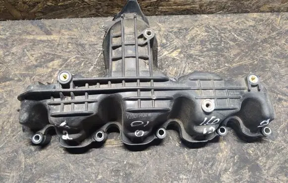 Volkswagen Caddy Intake manifold 03L129711