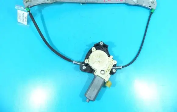 Renault Thalia II Front door window regulator with motor 8200169093 IMPRK1207436