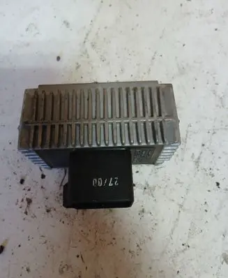 Opel Vectra C Glow plug pre-heat relay 80066719 16928160