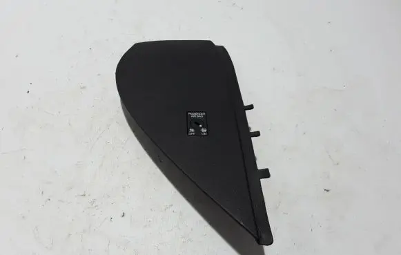 Volkswagen Touareg III Panel trim 761858248A