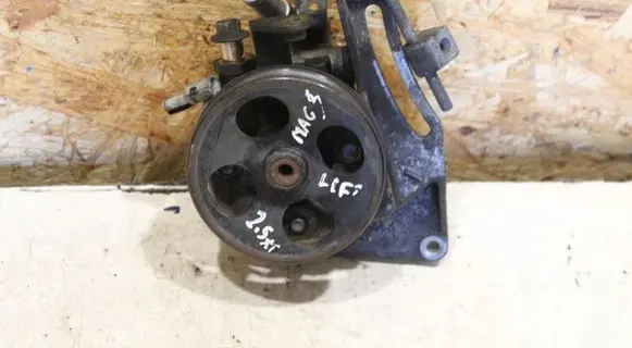 Subaru Forester SG Power steering pump