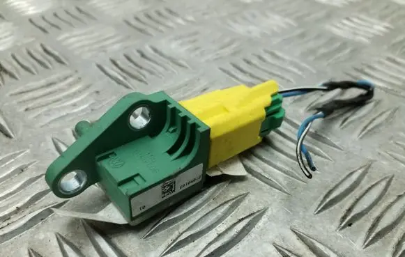 Volkswagen PASSAT B6 Airbag deployment crash/impact sensor 3C0909606