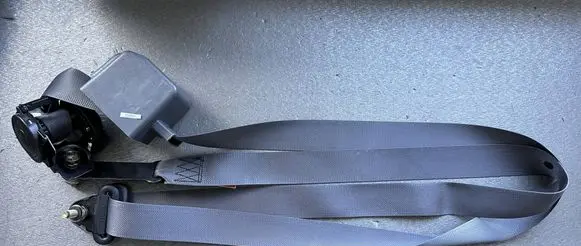 Front seatbelt