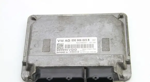 Skoda Fabia Mk2 (5J) Engine control unit/module 03E906023B