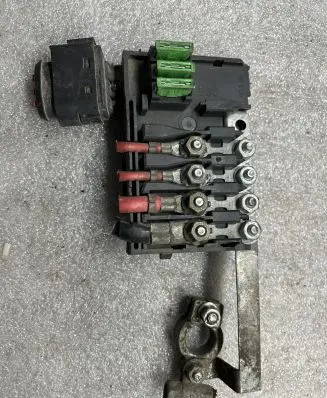 Volkswagen Golf IV Fuse box set 1J0937773