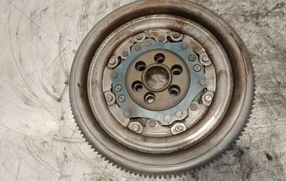 Volkswagen PASSAT B6 Flywheel