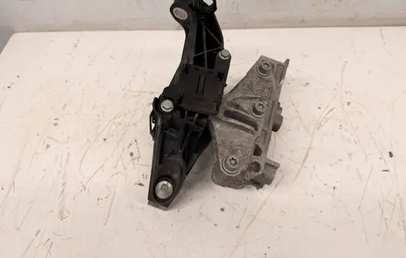 Citroen Berlingo Engine mounting bracket BER4LAPSIL1 9820297580 9810967480