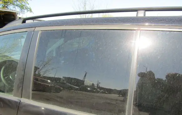 Volkswagen Cross Touran I Rear door window glass 