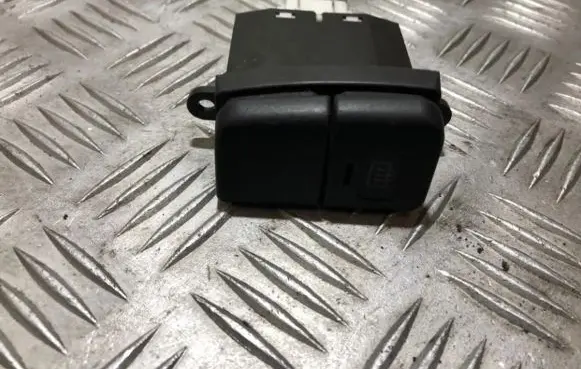 Honda Accord Windscreen/window heater switch 36736a