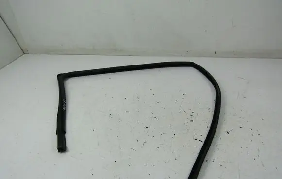 Peugeot 307 Front door rubber seal 