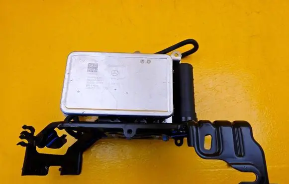 Mercedes-Benz C W206 Air conditioning (A/C) compressor (pump) 28530052123 10090454513 10063337971