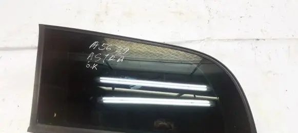 Opel Astra G Rear side window