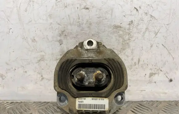 Jeep Grand Cherokee Gearbox mount 68103111AB