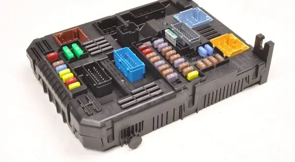 Opel Mokka B Fuse box set 9855665180