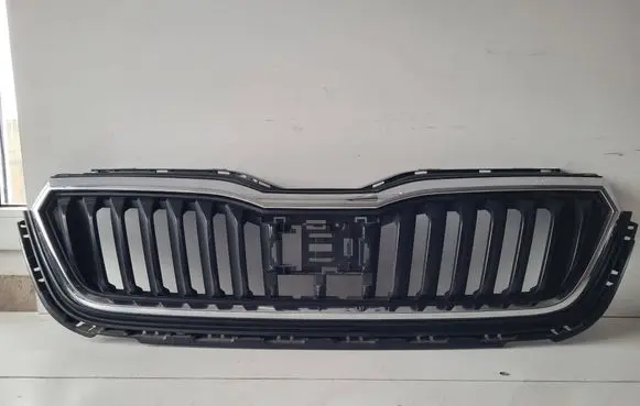 Skoda Scala Front bumper upper radiator grill 657853653