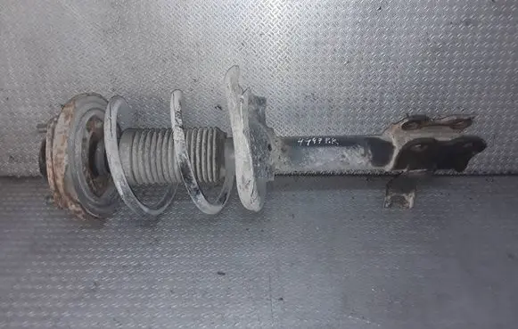 Nissan X-Trail T30 Front shock absorber with coil spring 