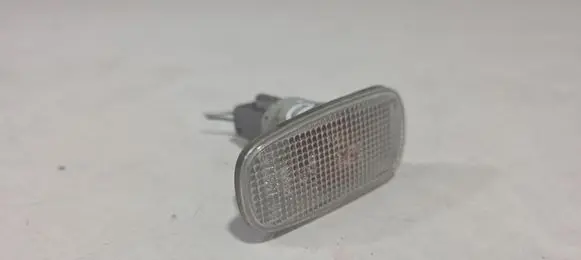 Toyota Prius (XW20) Front fender indicator light 