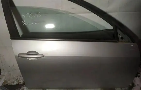 Nissan Primera Front door pilkos
