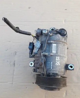 Renault Kadjar Air conditioning (A/C) compressor (pump) 926004EB0A